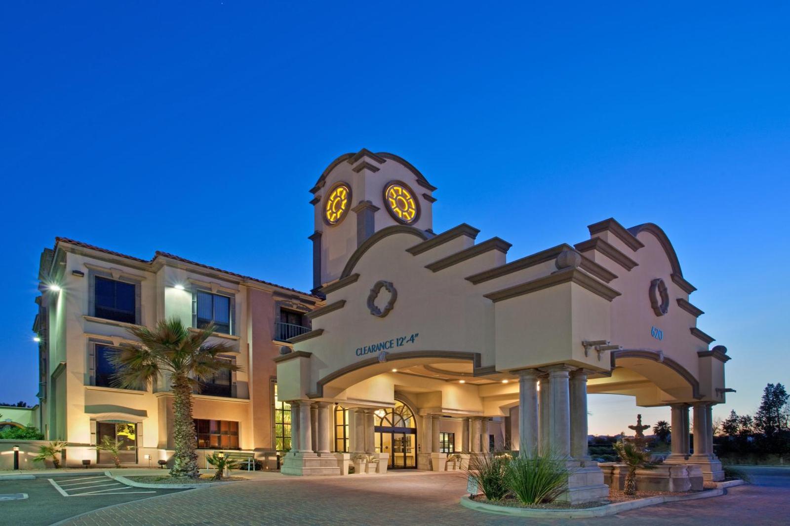 Holiday Inn Express Hotel & Suites Tucson Mall